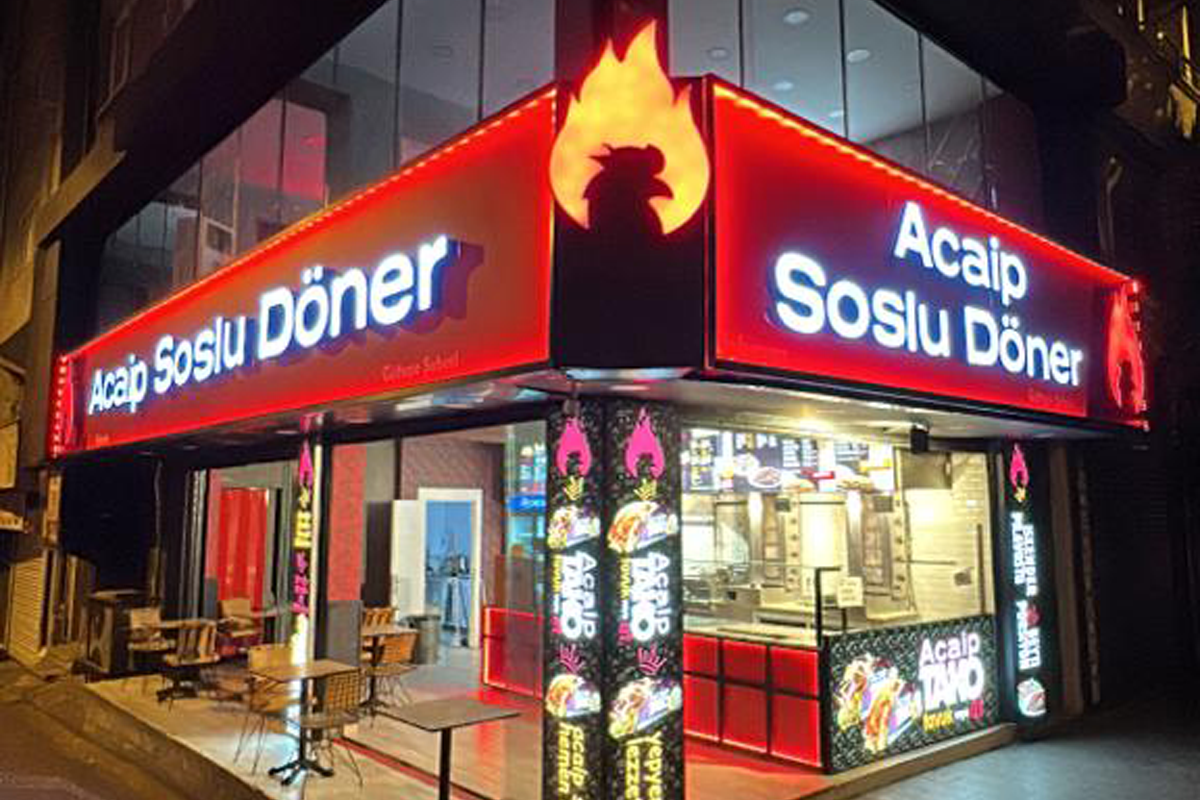 Sibel Celiloğlu  Acaip Soslu Döner